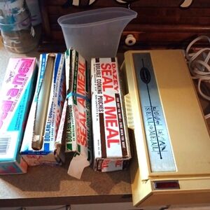 Vintage Dazey Seal-A-Meal With Bags